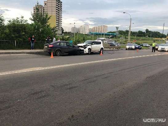 ДТП по вине пьяного водителя: при столкновении авто в Орле пострадали шесть человек
