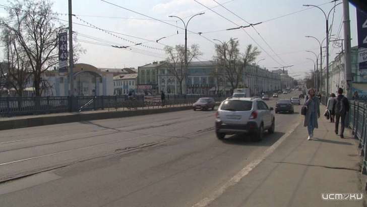 Ситуацией с орловским Красным мостом обеспокоены в столице