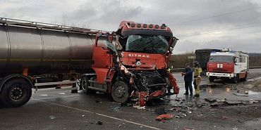 В Ливенском районе не разъехались два большегруза В Ливенском районе не разъехались два большегруза