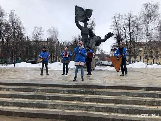 В Орле отметили пятую годовщину присоединения Крыма к России