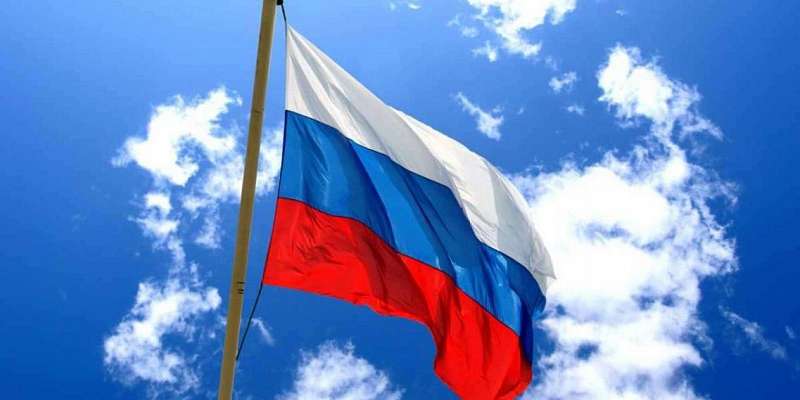 Самых маленьких орловчан познакомили с флагом РФ