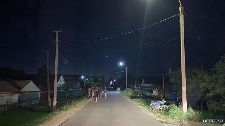 Поздно вечером в Нарышкино 11-летняя девочка попала под колеса мопеда