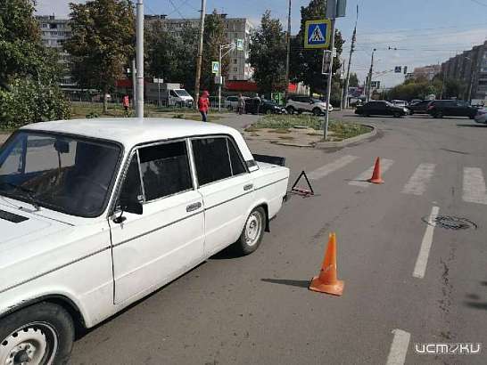 В Орле на зебре машина сбила девушку