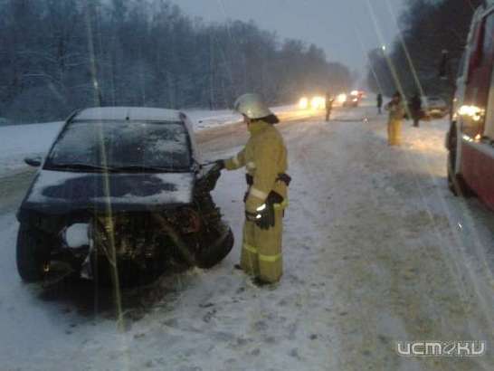Во Мценском районе в тройном ДТП пострадали четыре человека
