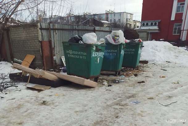 Глазами очевидцев: в Заводском районе Орла снова переполнены мусорные баки