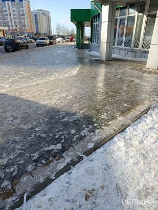 В Орле появился магазин, куда можно попасть только на коньках