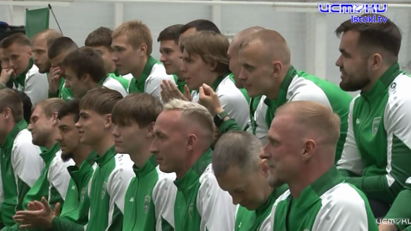 ФК "Орел" провел традиционную встречу во своими болельщиками