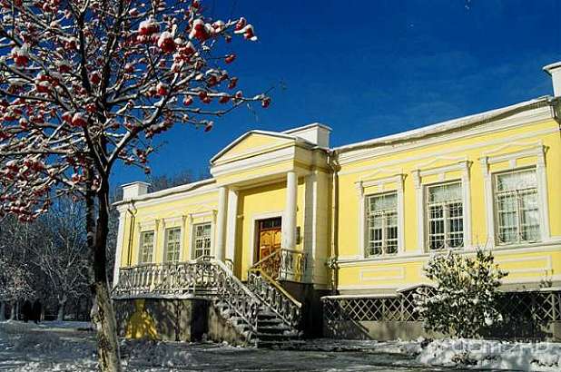 В Орле отметили 100-летие музея Тургенева специальным почтовым гашением