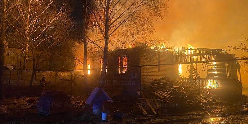 В селе Старцево Орловского МО сгорело несколько домов