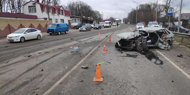 Не удалось спасти: страшное ДТП в Орле унесло жизнь 22-летнего парня