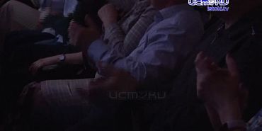 Под светом софитов