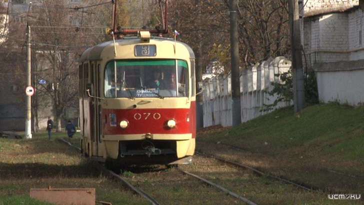 Орловские трамваи и троллейбусы все-таки начали дезинфицировать