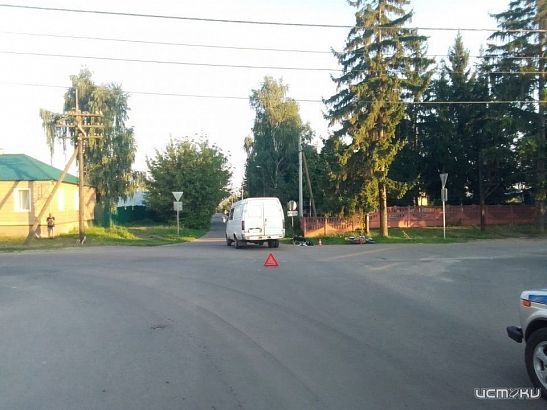 В Кромах двое подростков, катаясь на питбайке, попали в больницу