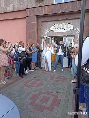 В Орле в зеркальную дату сыграли байкерскую свадьбу