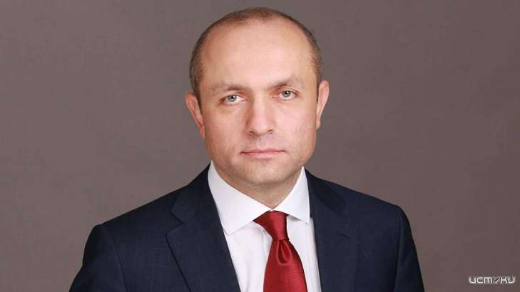 Мэра Юрия Парахина уберут из “Единой России” на время следствия