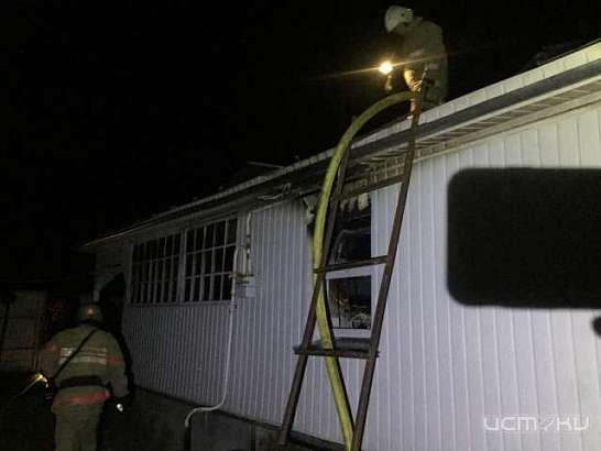 Во Мценском районе из-за стиральной машинки загорелся дом