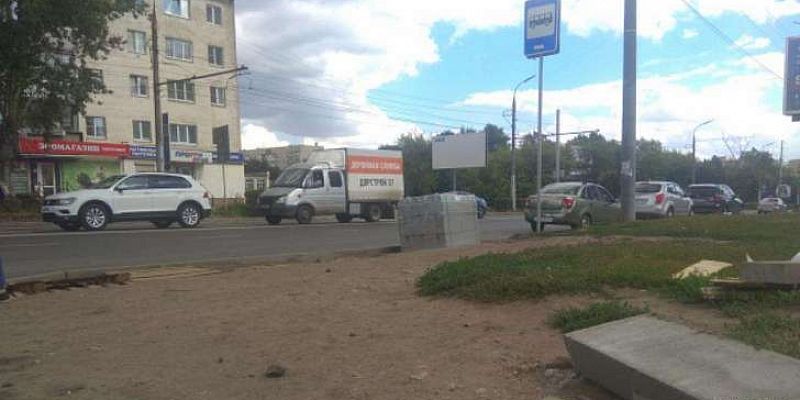 В Орле планируют обустроить крупную парковку на месте пустыря на улице 60‑лет Октября