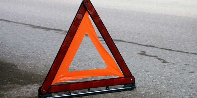 На Орловщине мотоциклист сбил женщину и скрылся с места ДТП