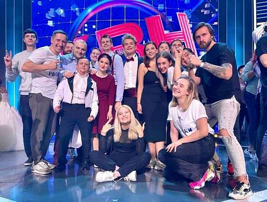 Команда КВН "Ровеньки" из Орла прошли в полуфинал Высшей лиги КВН в Москве 