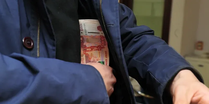 кража Полиция  УМВД  В Орле задержали подозреваемого в краже денег из супермаркета
