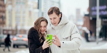 Безлимитные тарифы Мегафон подарки Беспроводные зарядки и наушники стали популярными подарками к 23 Февраля и 8 Марта