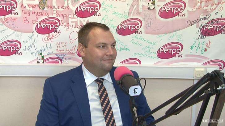 Смотрите в «Живом эфире»: как проходит день директора завода