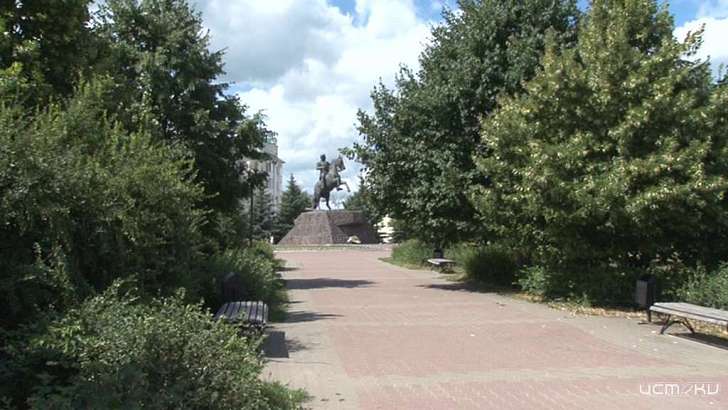 Орел может остаться без денег спонсора из-за разногласий по скверу Ермолова