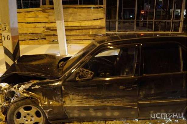 Под Орлом столкнулись «Лифан» и «Мерседес»