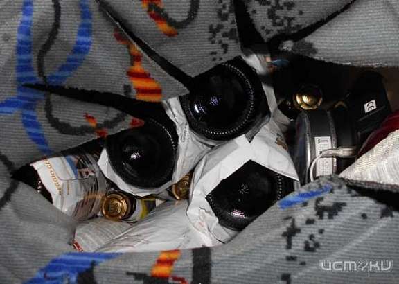 Курские таможенники задержали смеси, стеклопакеты, вино и футляр для противогаза 