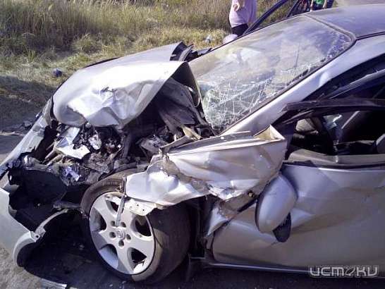 ДТП в Хотынце: КАМАЗ не пропустил «легковушку» ДТП в Хотынце: КАМАЗ не пропустил «легковушку»