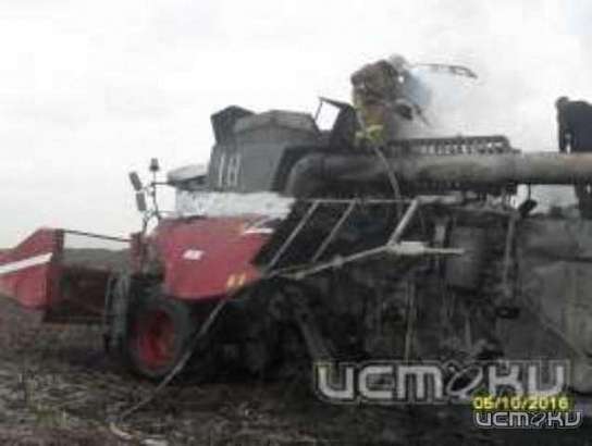 В одном из районов Орловской области загорелся зерноуборочный комбайн