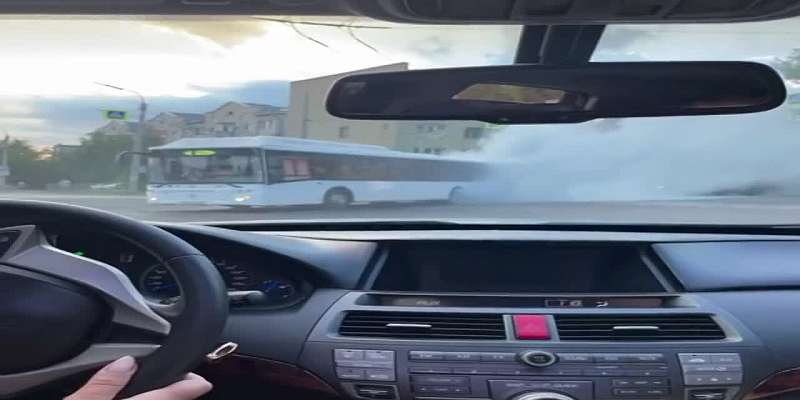 Новый автобус МУП "ТТП" задымился во время движения