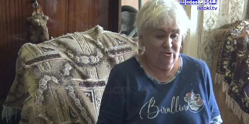 И снова мусор. Орловчанка обратилась в нашу редакцию за помощью. Во дворе её дома образовалась настоящая свалка