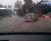 Замглавы горадминистрации назвал чистым замусоренное кладбище, а после потопа ливневки в Орле поменяют. Новости за 90 секунд