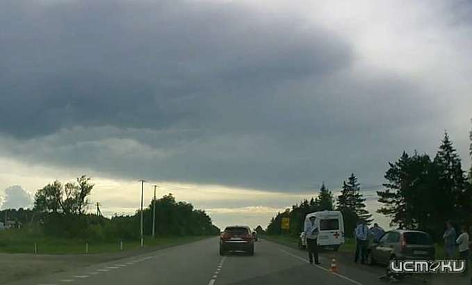 На трассе Орел-Брянск в районе поселка Ново-Образцово произошла авария с участием автомобиля и велосипедиста