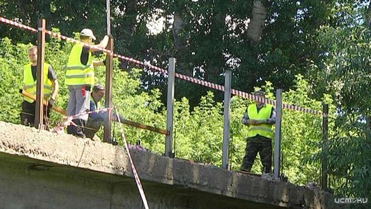 Местный колорит: мост в Ливнах украсят гармошками 