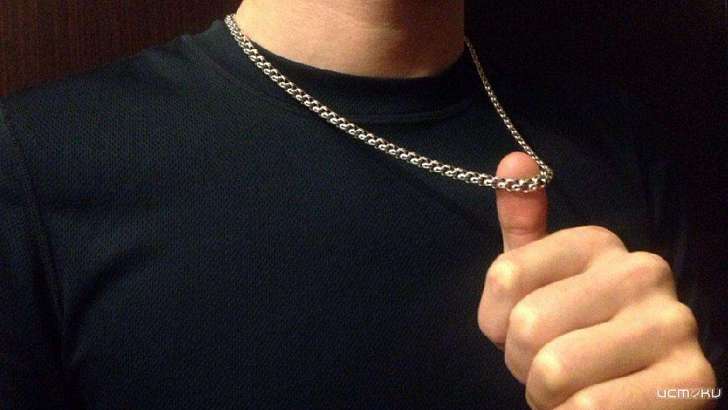 Во время дачного отдыха орловчанин оставил приятеля без цепочки за 120 тысяч