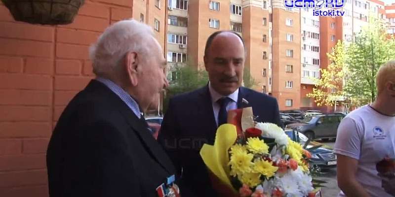 Депутаты Орловского областного совета поздравили ветеранов Великой Отечественной войны.