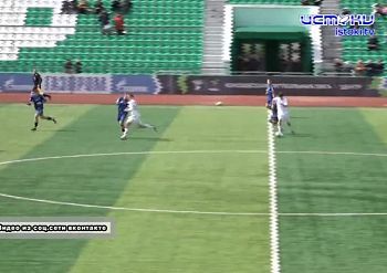 С большим футболом пока не везет