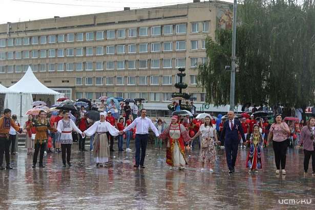 В Орле закружился «Хоровод Единства»