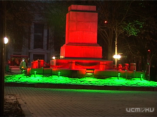 Долгожданное освещение сквера Гуртьева