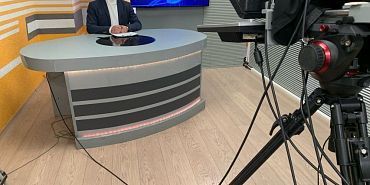 Заседание областных парламентариев, "Резная сказка" и состязания по боксу в программе "Оперативный эфир"