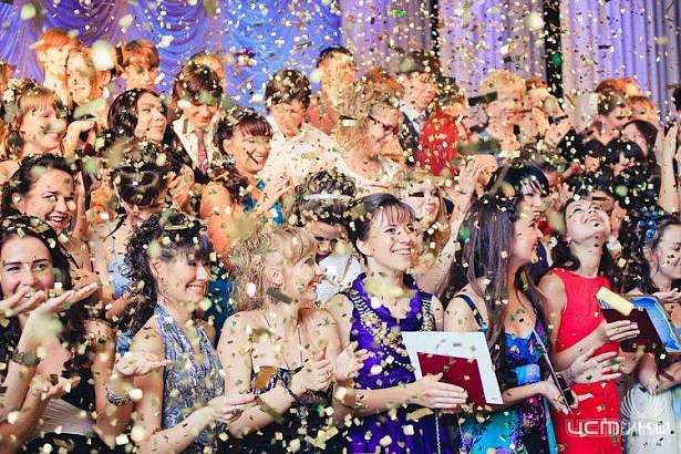 В орловских школах можно разрешить провести выпускные вечера - Клычков