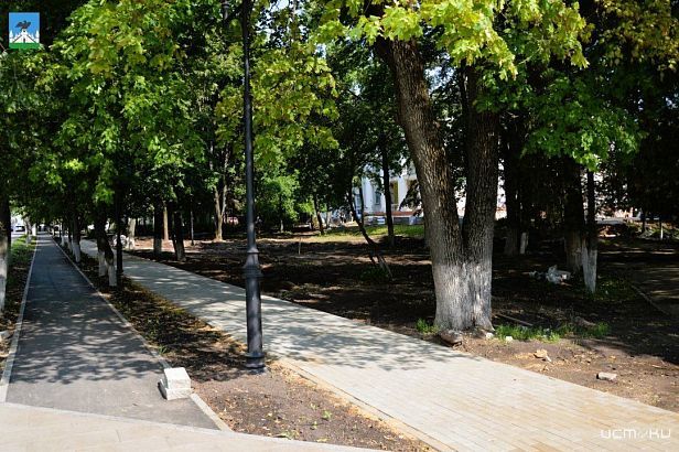 Ремонт орловского сквера Бунина обещают завершить ко Дню города