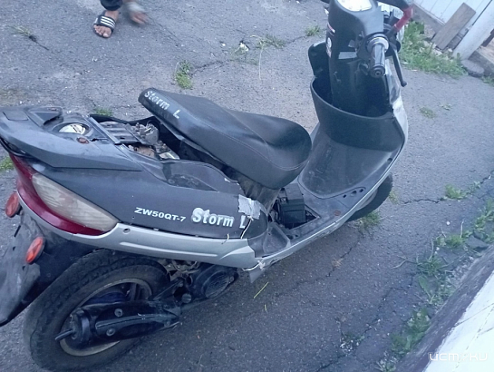 В Заводском районе Орла опрокинулся мопед с двумя мужчинами