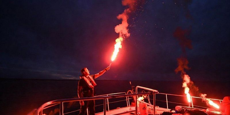 Фальшфейер: что это, виды, время горения и правила безопасного использования