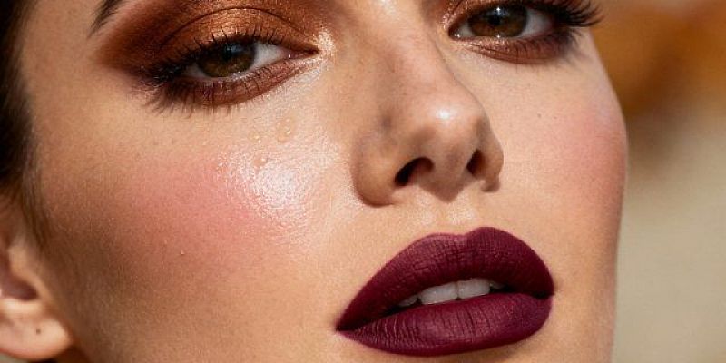 Осень 2025: главные тренды в макияже и как собрать beauty-образ со скидкой