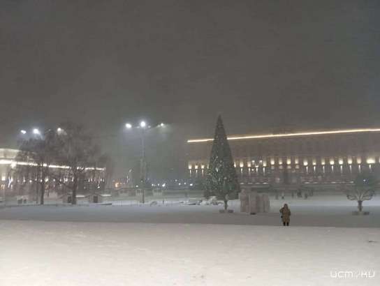 Синоптики объявили штормовое предупреждение