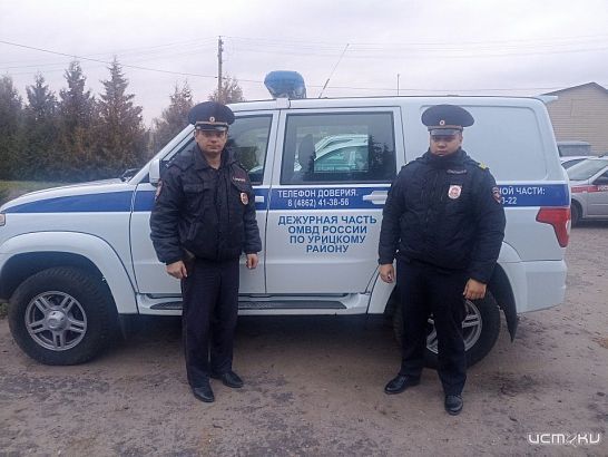 В Урицком районе полицейские нашли в лесу заблудившуюся женщину 