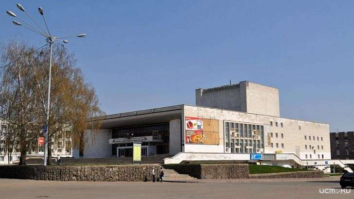 Из-за молодежного форума завтра запретят парковаться возле ОГАТа